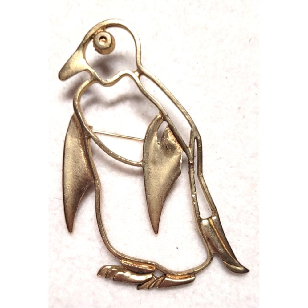 Vtg Penguin 3" Brooch Pin Goldtone Open Metal Animal Minimalist Animal Jewelry